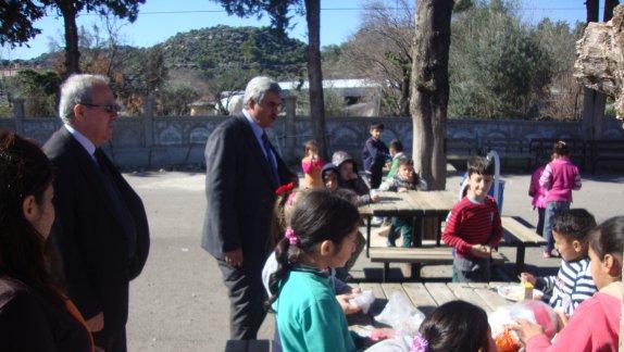 İlçe Milli Eğitim Müdürümüz  Yeşilkaraman Emin Gülmez İlkokulunu ziyaret etti.