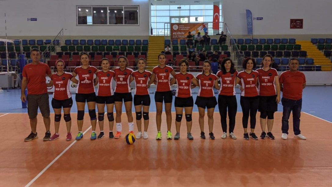 İlçemiz Kadın Voleybol Takımı, Antalya İl Birincisi olarak, İlimizi temsilen Türkiye Öğretmenler Kupası Akdeniz Grubu Kadın Voleybol Bölge Müsabakalarında Birinci olmuştur.