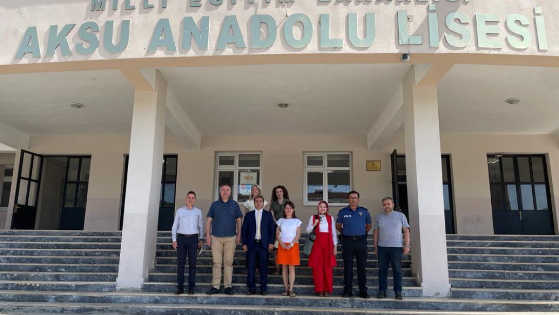 AHENK Projesi Sosyal Kültürel faaliyetler kapsamında Aksu Anadolu Lisesi, ilçe kurum müdürleri tarafından ziyaret edildi.