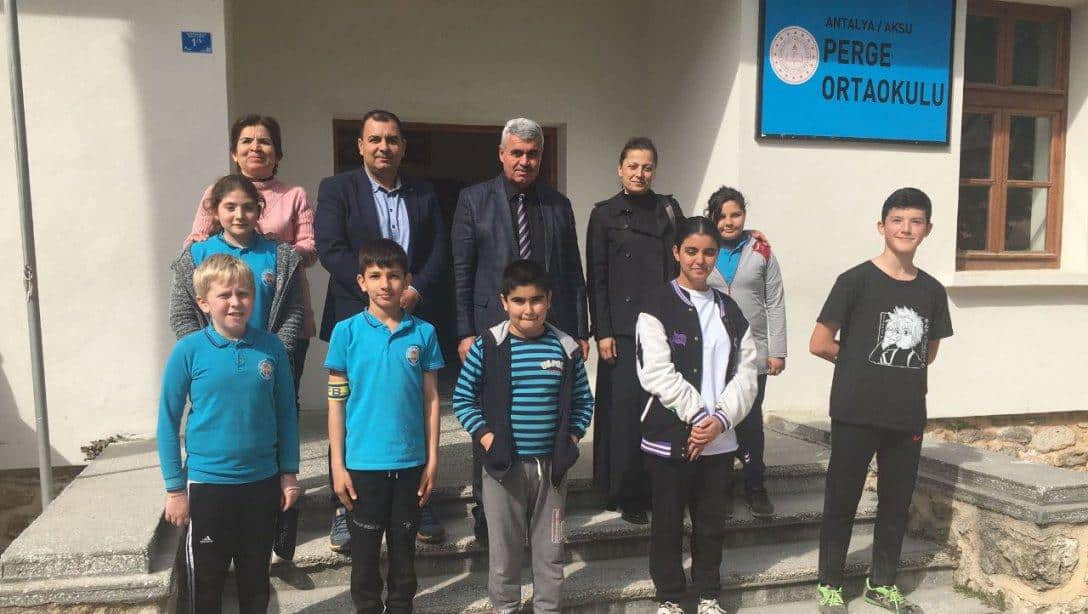 İlçe Milli Eğitim Müdürümüz Süleyman GÖKÇEN Aksu Perge Ortaokulu Müdürlüğünü ziyaret etti.