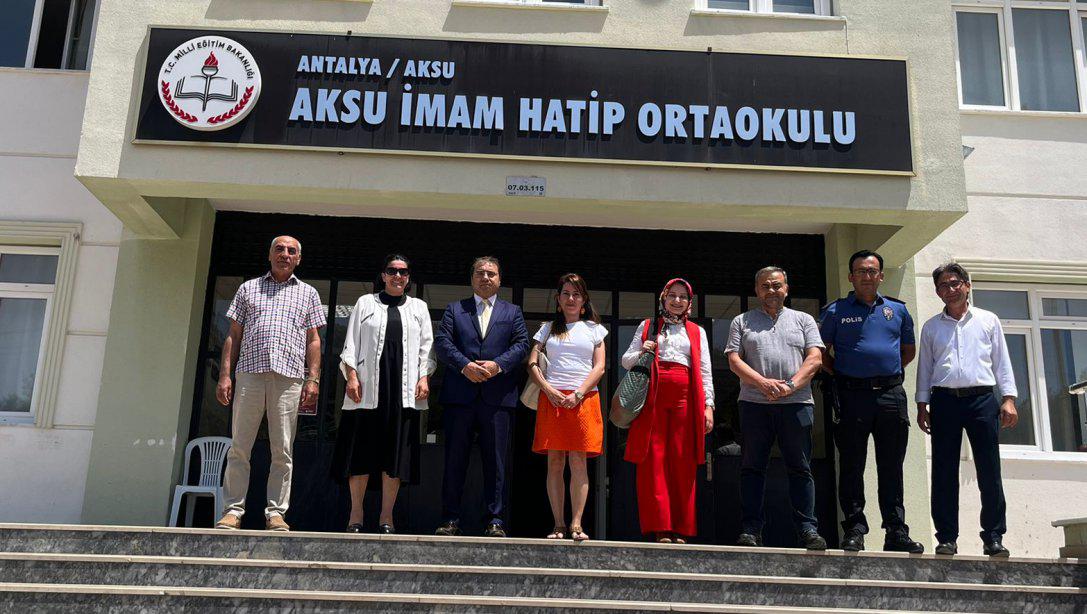 AHENK Projesi Sosyal Kültürel faaliyetler kapsamında Aksu Kız Anadolu İmam Hatip lisesi, ilçe kurum müdürleri tarafından ziyaret edildi.