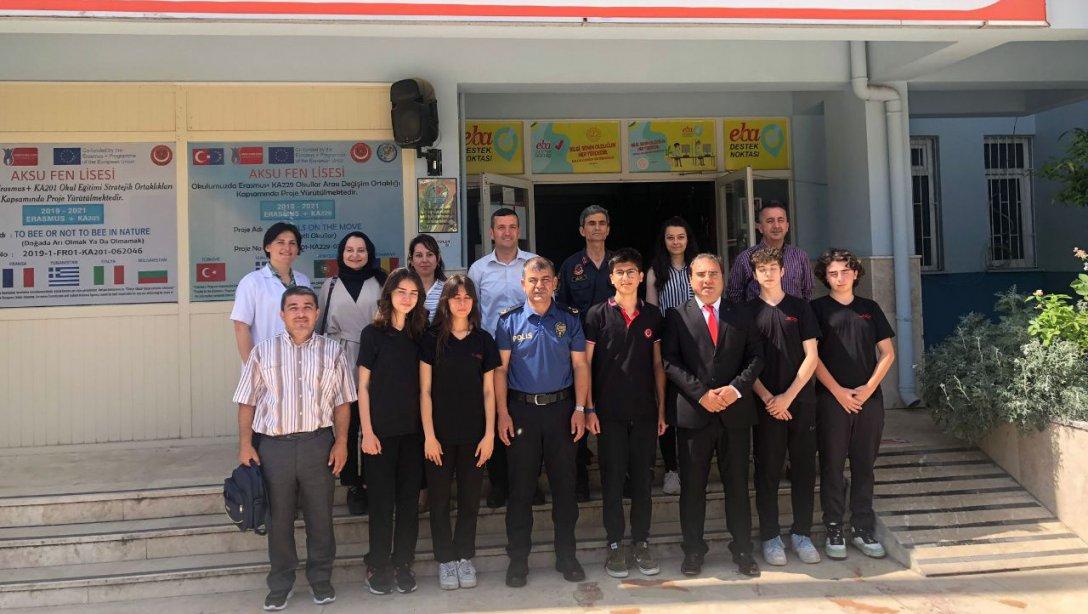 AHENK Projesi Sosyal Kültürel Faaliyetler Kapsamında Aksu Fen Lisesi, İlçe Kurum Müdürleri Tarafından Ziyaret Edildi.